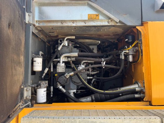 2020 Liebherr R945