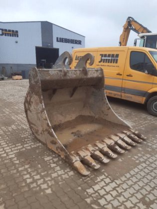 2020 Liebherr R945
