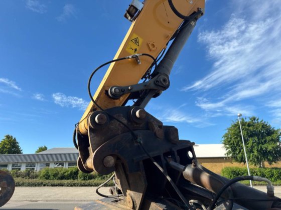 2020 Liebherr R945