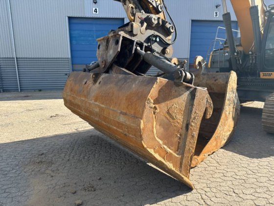 2020 Liebherr R945