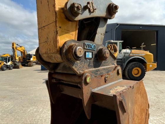 2016 Liebherr R946 LC