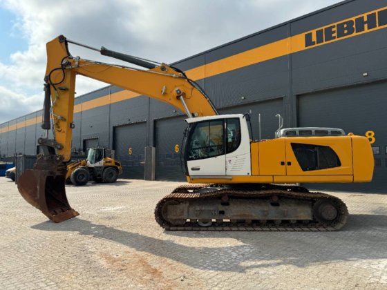 2016 Liebherr R946 LC