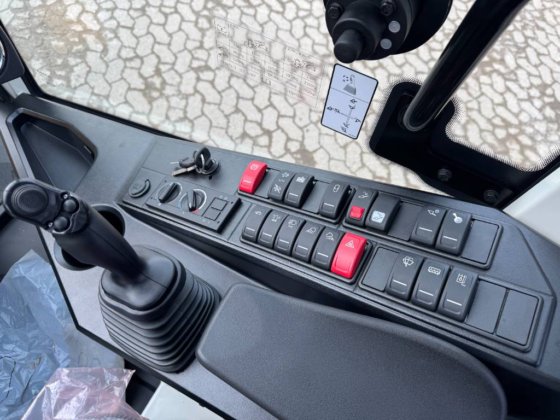 2025 利勃海尔-L-506