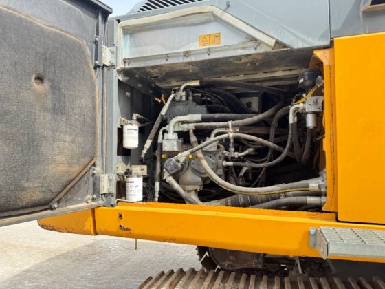 2020 Liebherr R945