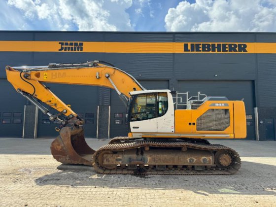 2020 Liebherr R945