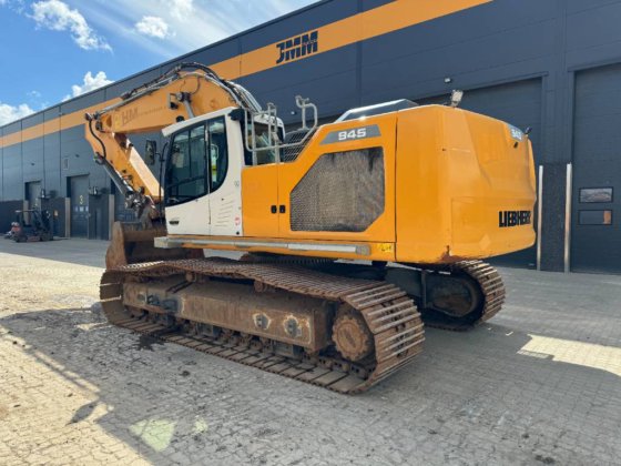 2020 Liebherr R945