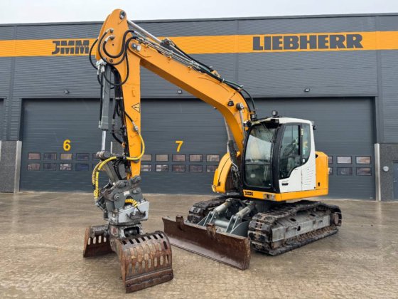 2019 Liebherr R914
