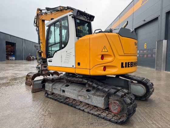2019 Liebherr R914