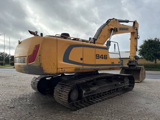 2017 Liebherr R 946