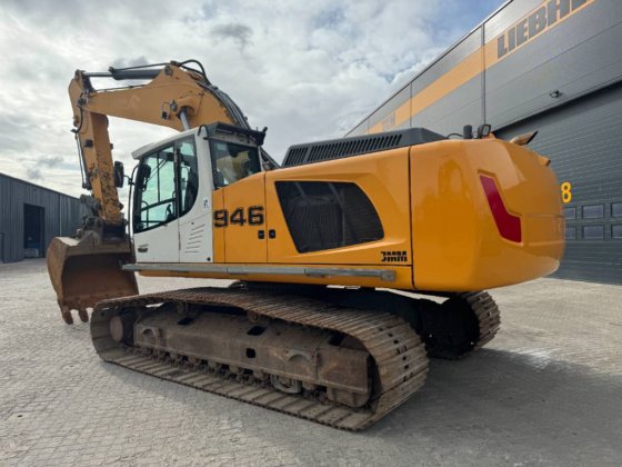 2017 Liebherr R 946