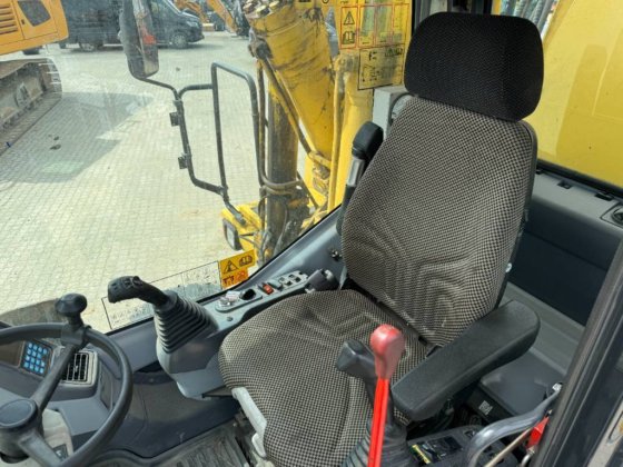 2012 小松-Pw-200-7