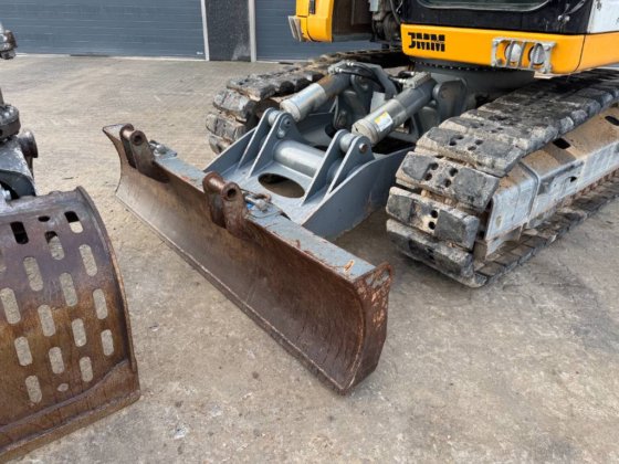 2019 Liebherr R 914