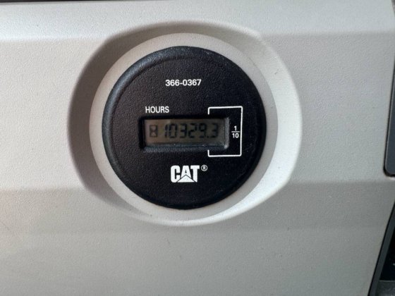 2017 CAT 352 FXE