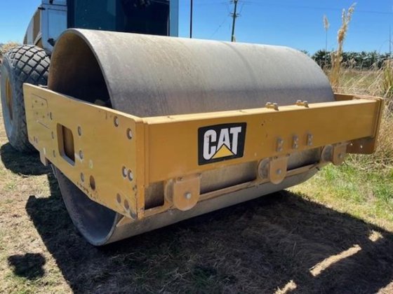 2017 CATERPILLAR CS56B