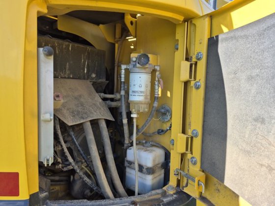 2023 KOMATSU PC138US-8