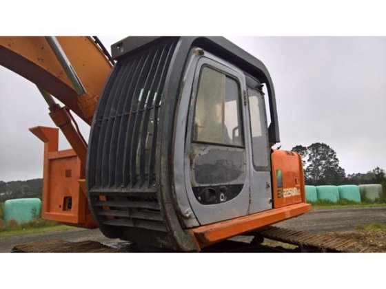 1997 HITACHI EX225 USR LC