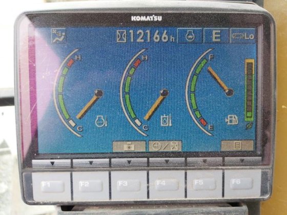 2012 KOMATSU PC270LC-8