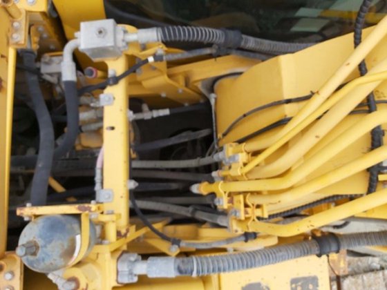 2012 KOMATSU PC270LC-8