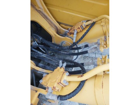 2012 KOMATSU PC270LC-8