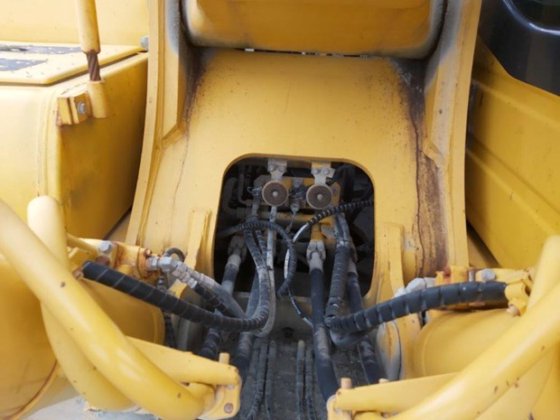 2012 KOMATSU PC270LC-8