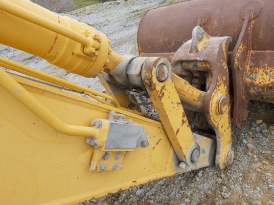 2012 KOMATSU PC270LC-8