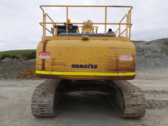2012 KOMATSU PC270LC-8