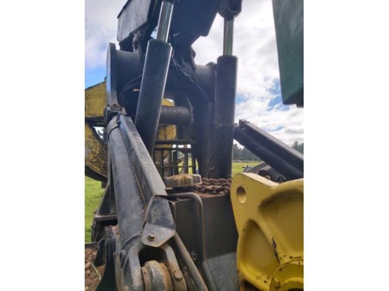 2013 JOHN DEERE 748H