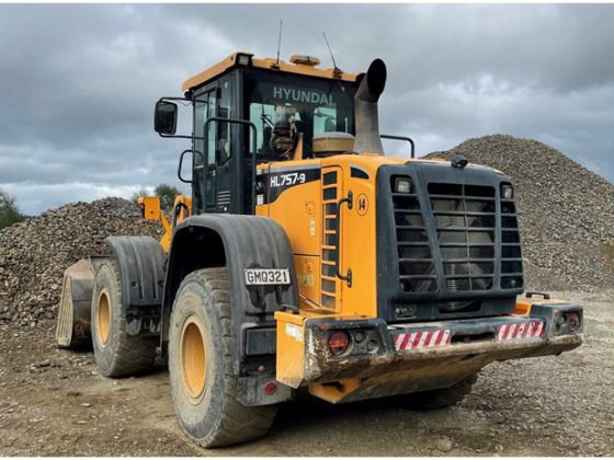 2012 HYUNDAI HL757-9