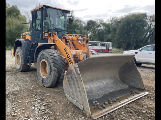 2012 HYUNDAI HL757-9