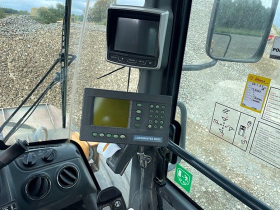 2012 HYUNDAI HL757-9