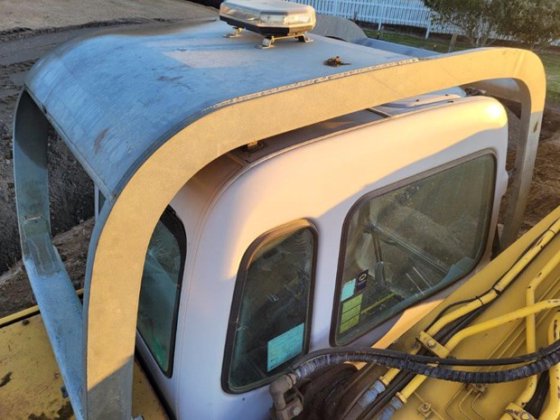 2003 SUMITOMO SH200-3