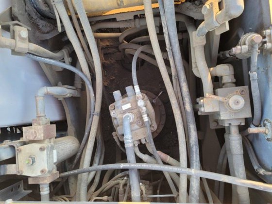 2003 SUMITOMO SH200-3