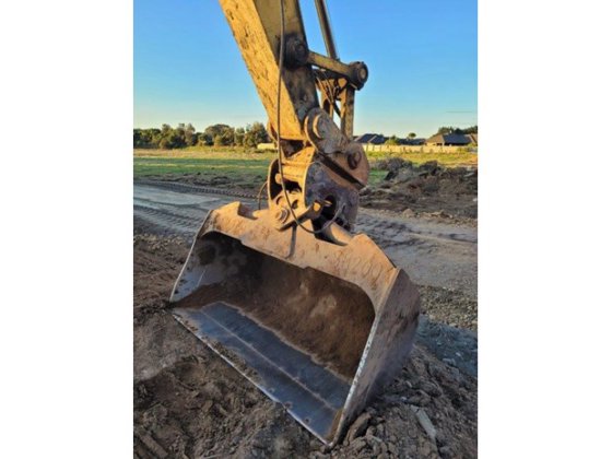 2003 SUMITOMO SH200-3