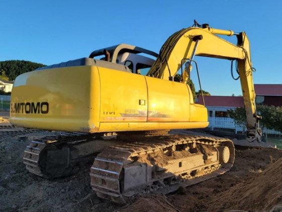 2003 SUMITOMO SH200-3