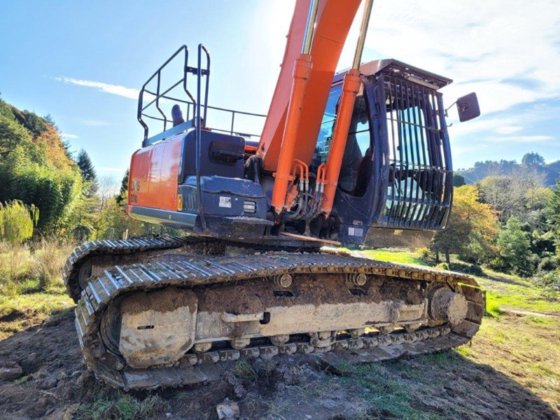 2017 HITACHI ZX200-5B