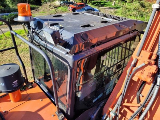2017 HITACHI ZX200-5B
