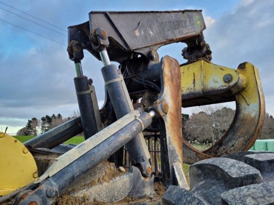 2012 JOHN DEERE 748H