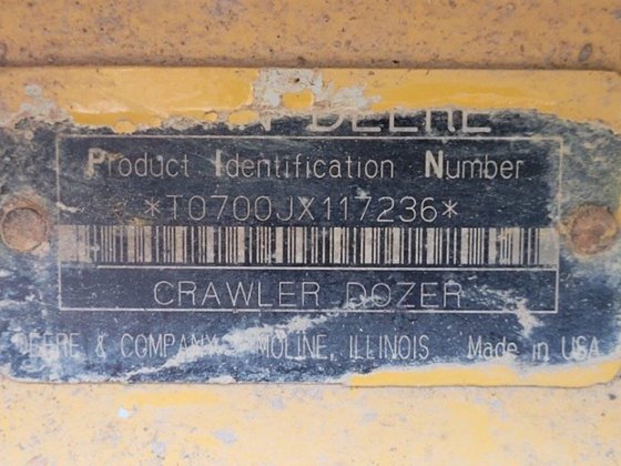 2011 JOHN DEERE 700J