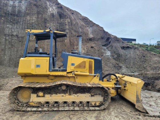 2011 JOHN DEERE 700J