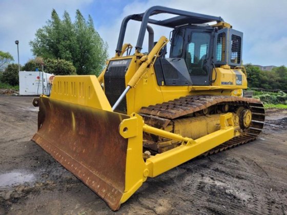 2004 KOMATSU D65PX-15