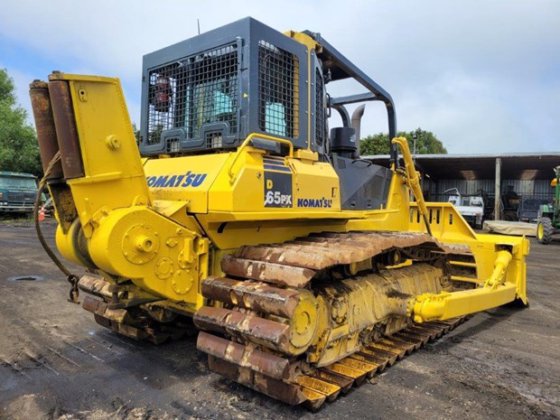 2004 KOMATSU D65PX-15