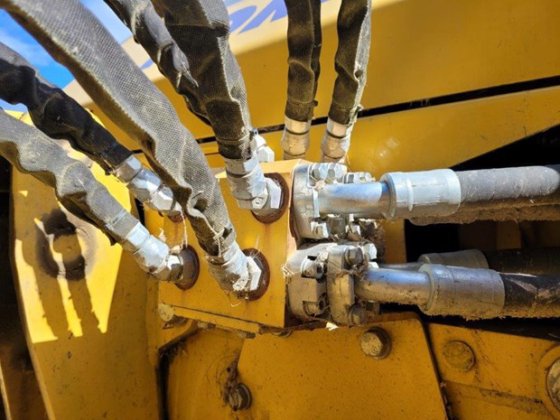 2021 KOMATSU D85EX-15 EO