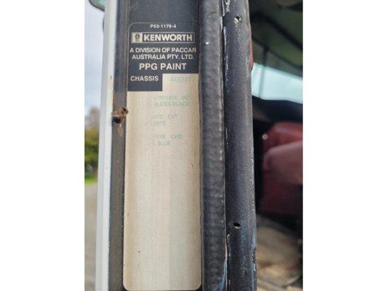 2011 KENWORTH K108