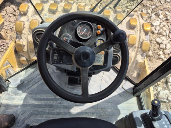 2012 CATERPILLAR CP533 E