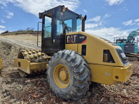 2012 CATERPILLAR CP533 E