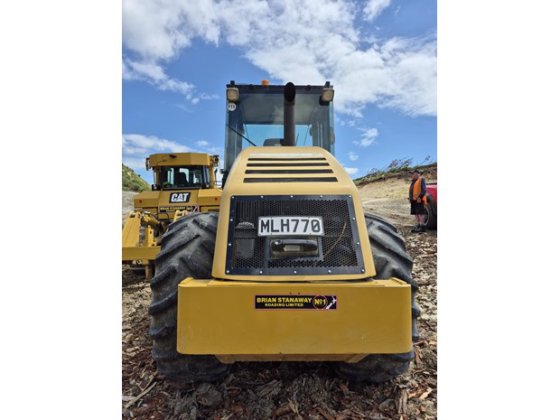 2012 CATERPILLAR CP533 E