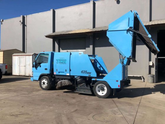 Model 435 Sweeper 2007 Tymco 435 Sweeper in Napa, CA, USA