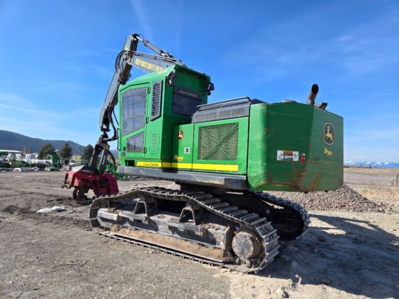 2019 John Deere 2154G