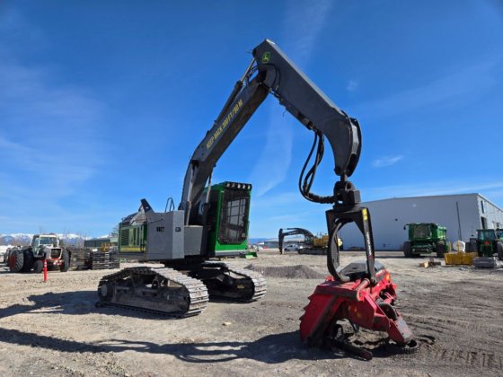 2019 John Deere 2154G