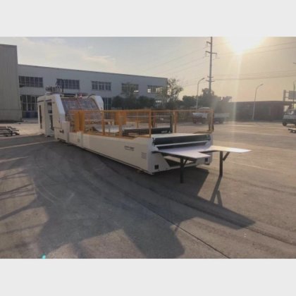 Innovo Bochen インテリジェント自動フルートラミネート装置